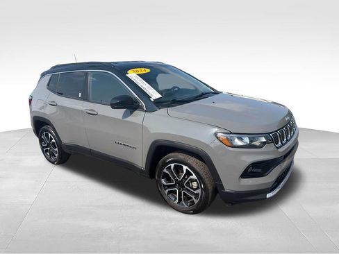 Used 2024 Jeep Compass Limited AWD/4WD image 9