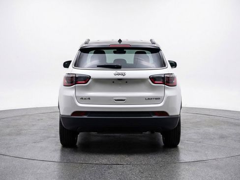 Used 2025 Jeep Compass Limited image 7