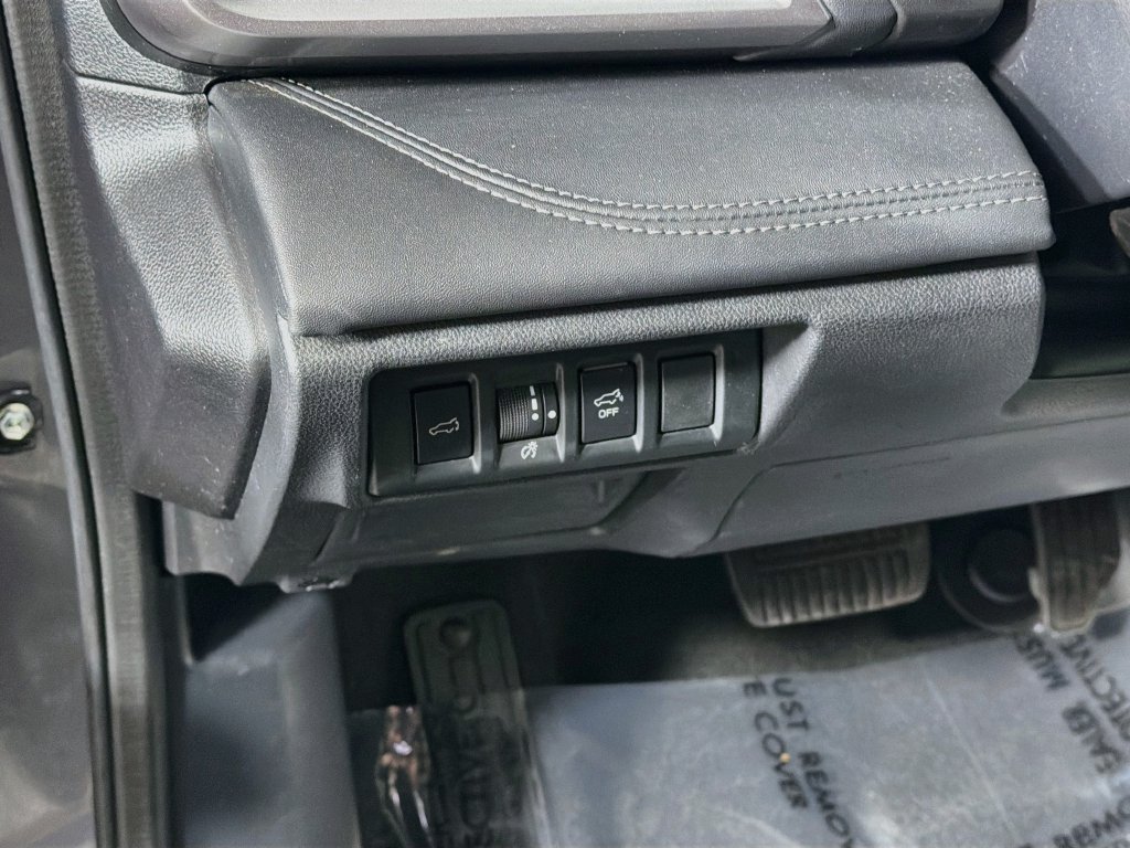 Used 2022 Subaru Outback Limited AWD/4WD image 10
