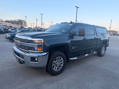 Used 2017 Chevrolet Silverado 3500 LT image 3