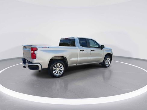 Used 2021 Chevrolet Silverado 1500 Custom w/ Safety Confidence Package AWD/4WD image 8
