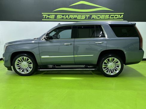 Used 2016 Cadillac Escalade Platinum AWD/4WD image 6