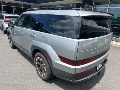 Used 2025 Hyundai Santa Fe SEL FWD image 3