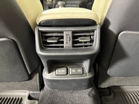 Used 2025 Lexus ES 350 w/ Luxury Package FWD image 13