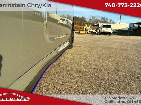 Used 2017 Dodge Charger R/T image 25