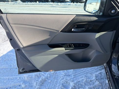 Used 2015 Honda Accord Touring image 20
