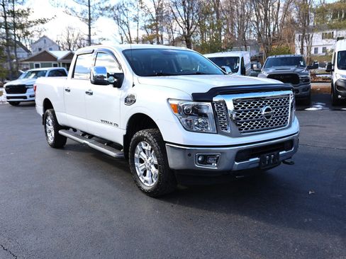 Used 2017 Nissan Titan SL image 1