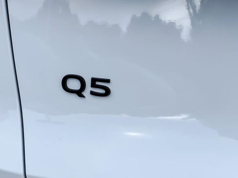 New 2025 Audi Q5 Premium image 26