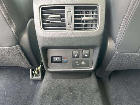 Used 2023 Nissan Rogue Platinum w/ Platinum Premium Package FWD image 13