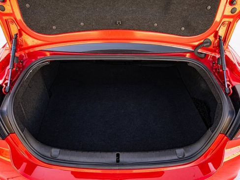 Used 2016 Chevrolet SS image 28