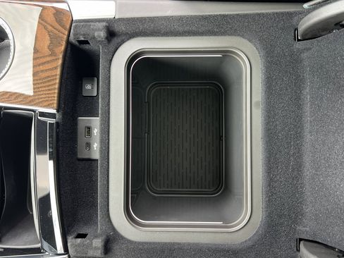 Certified 2025 Cadillac Escalade Sport Platinum w/ LPO, ONYX Package image 32