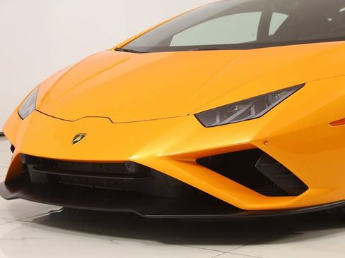 Used 2022 Lamborghini Huracan EVO image 86