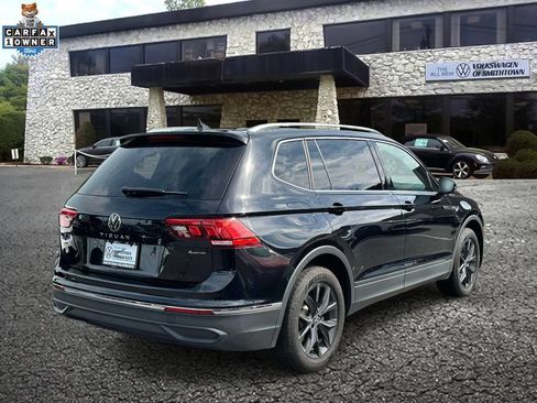 Used 2024 Volkswagen Tiguan SE w/ Panoramic Sunroof Package AWD/4WD image 6