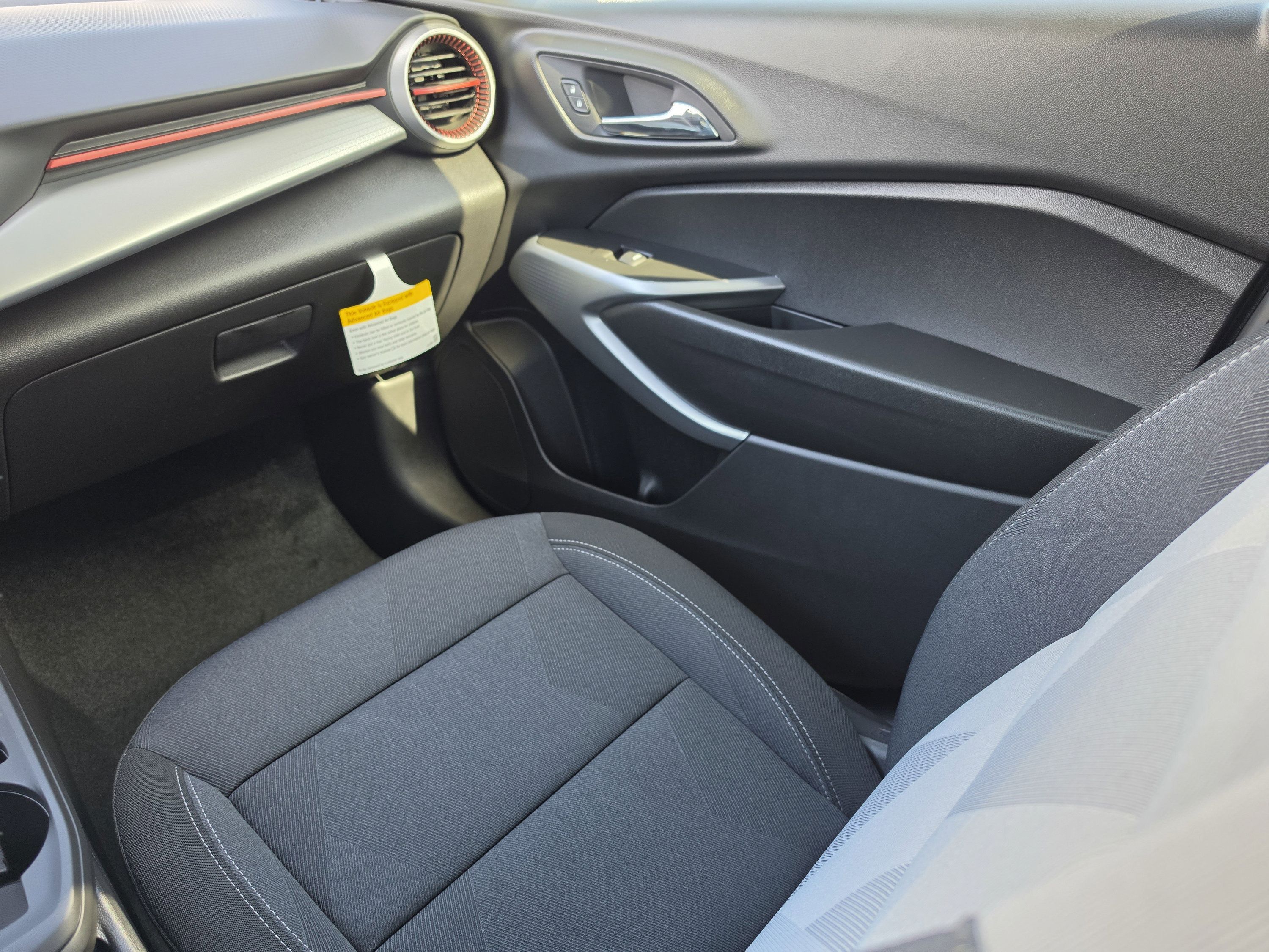 Used 2026 Chevrolet Trax RS w/ Sunroof Package FWD image 18