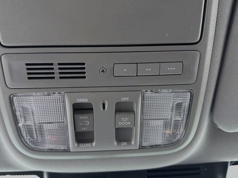 Used 2019 Honda CR-V EX-L image 16