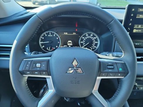 New 2026 Mitsubishi Outlander SE AWD/4WD image 24