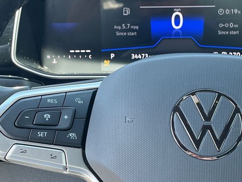 Used 2025 Volkswagen Jetta Sport FWD image 19