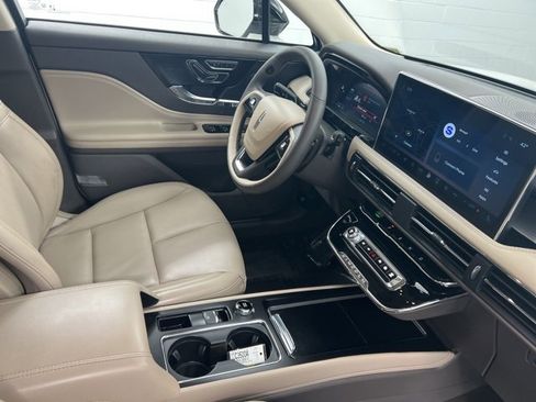 Certified 2023 Lincoln Corsair AWD w/ Equipment Group 101A image 25