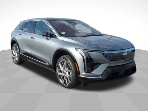 New 2025 Cadillac Optiq Luxury 1 image 3