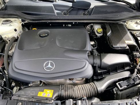 Used 2016 Mercedes-Benz GLA 250 4MATIC image 32