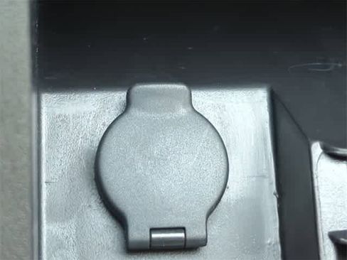 Used 2021 Nissan Frontier SV image 30