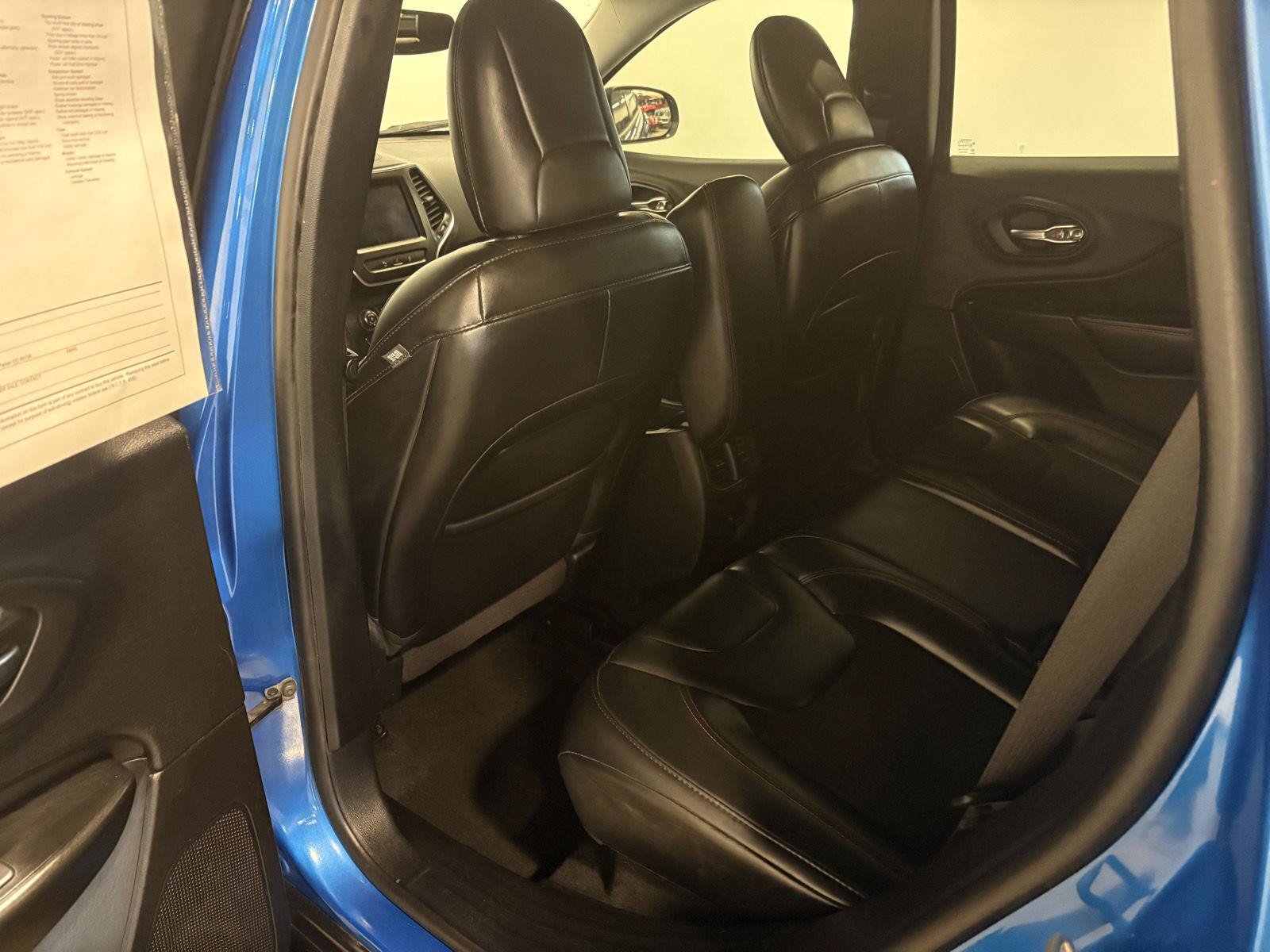 Used 2021 Jeep Cherokee Trailhawk w/ Sun, Sound & Nav Group AWD/4WD image 28