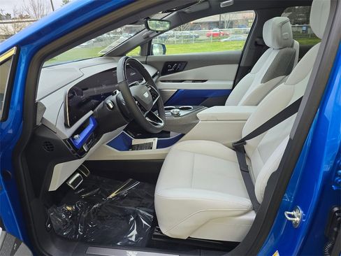 New 2026 Cadillac Optiq Luxury 1 image 20