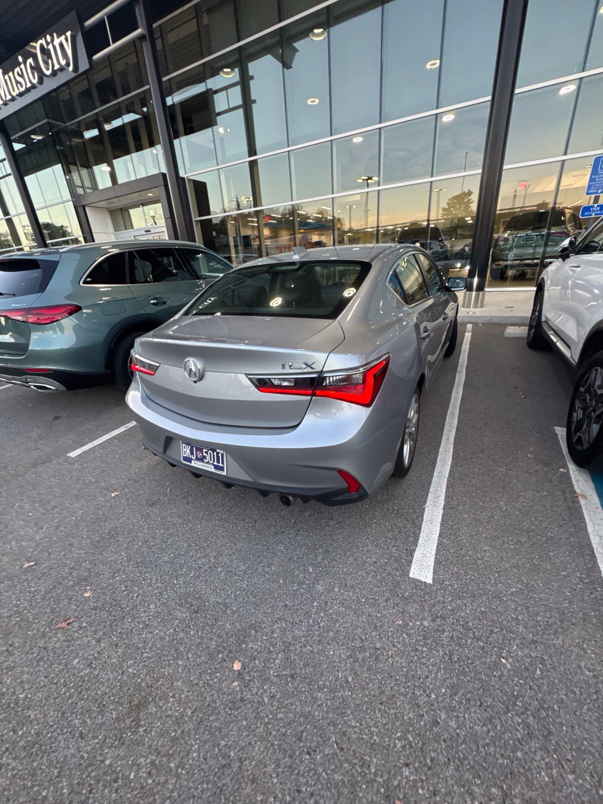 Used 2020 Acura ILX FWD image 4