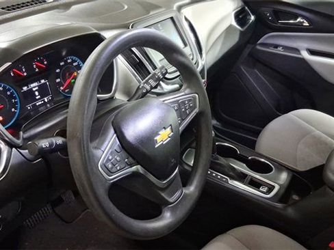 Used 2018 Chevrolet Equinox LS image 28