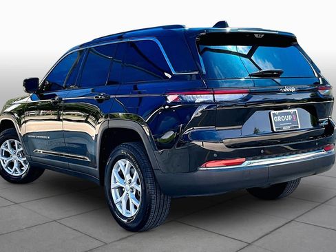 Used 2023 Jeep Grand Cherokee Limited w/ Luxury Tech Group II RWD image 12