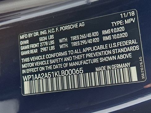 Used 2019 Porsche Macan AWD/4WD image 35