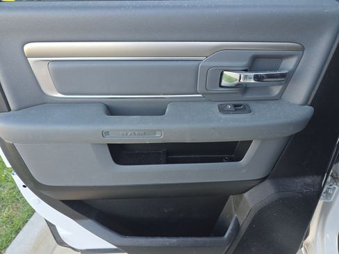 Used 2019 RAM 1500 Big Horn image 25