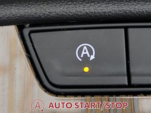 Used 2023 GMC Acadia SLE w/ Driver Convenience Package image 33