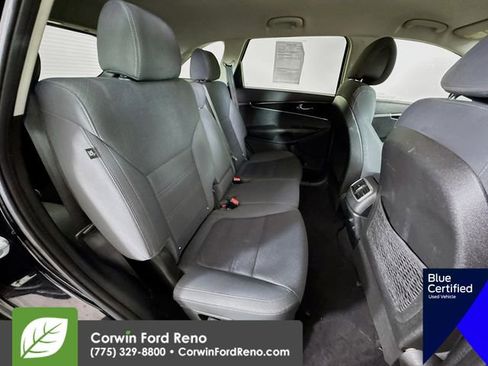 Used 2016 Kia Sorento LX image 28