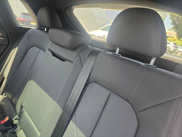Used 2021 Audi Q3 2.0T Premium w/ Convenience Package AWD/4WD image 18
