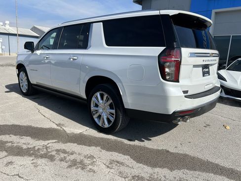 Used 2023 Chevrolet Suburban High Country image 4