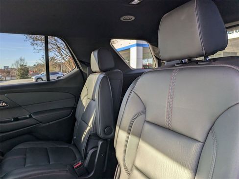 Used 2023 Chevrolet Traverse RS image 28