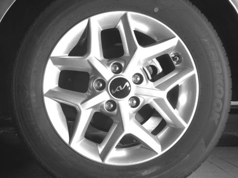 Used 2025 Kia Soul LX w/ LX Technology Package image 14