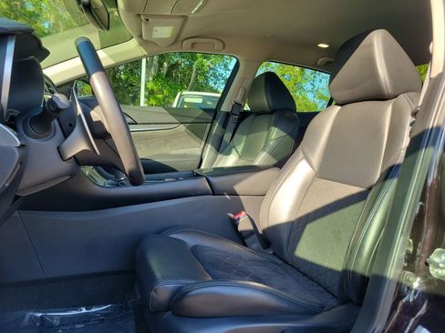 Used 2016 Nissan Maxima SR w/ Interior Lighting Package FWD image 16