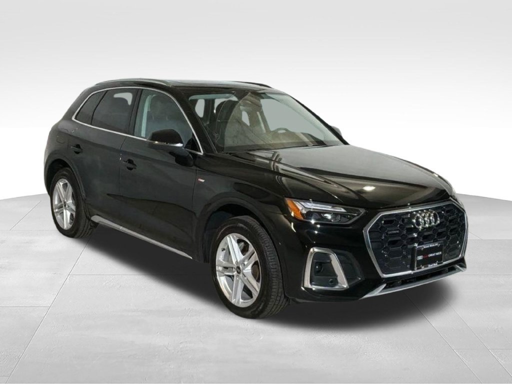 Used 2023 Audi Q5 e Premium w/ Convenience Package AWD/4WD image 9