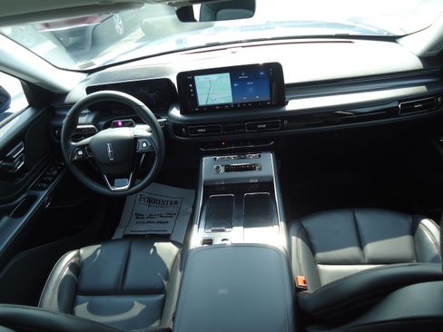 Used 2026 Lincoln Aviator AWD w/ Jet Appearance Package image 10