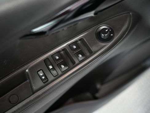 Used 2021 Chevrolet Spark LT image 40