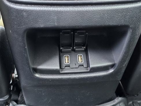 Used 2019 Honda CR-V Touring image 17