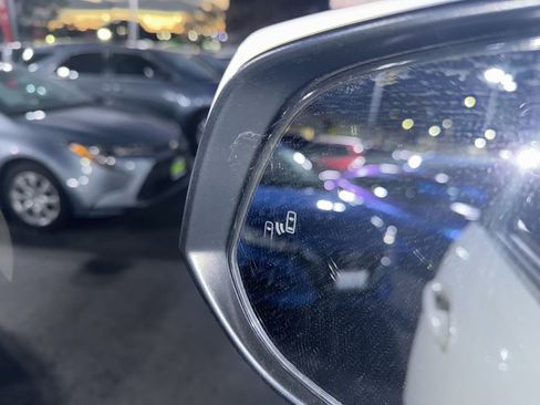 Used 2021 Toyota Tacoma TRD Sport w/ Technology Package image 16