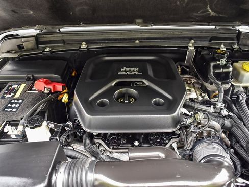 Used 2021 Jeep Wrangler Unlimited Rubicon 4xe w/ Steel Bumper Group image 23