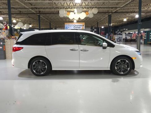 Used 2023 Honda Odyssey Elite image 7