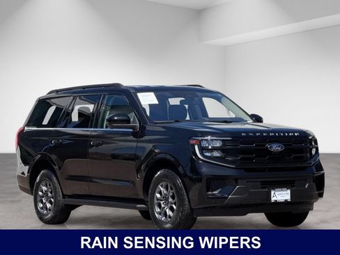 Used 2025 Ford Expedition Active RWD image 9