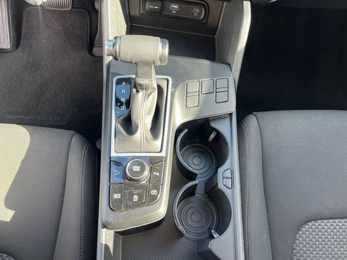 Used 2025 Kia Sportage LX FWD image 41