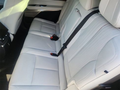 Certified 2026 Cadillac Vistiq Sport image 19