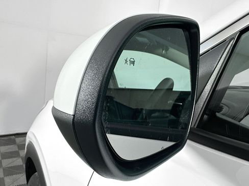 Used 2025 Buick Encore GX Preferred image 16